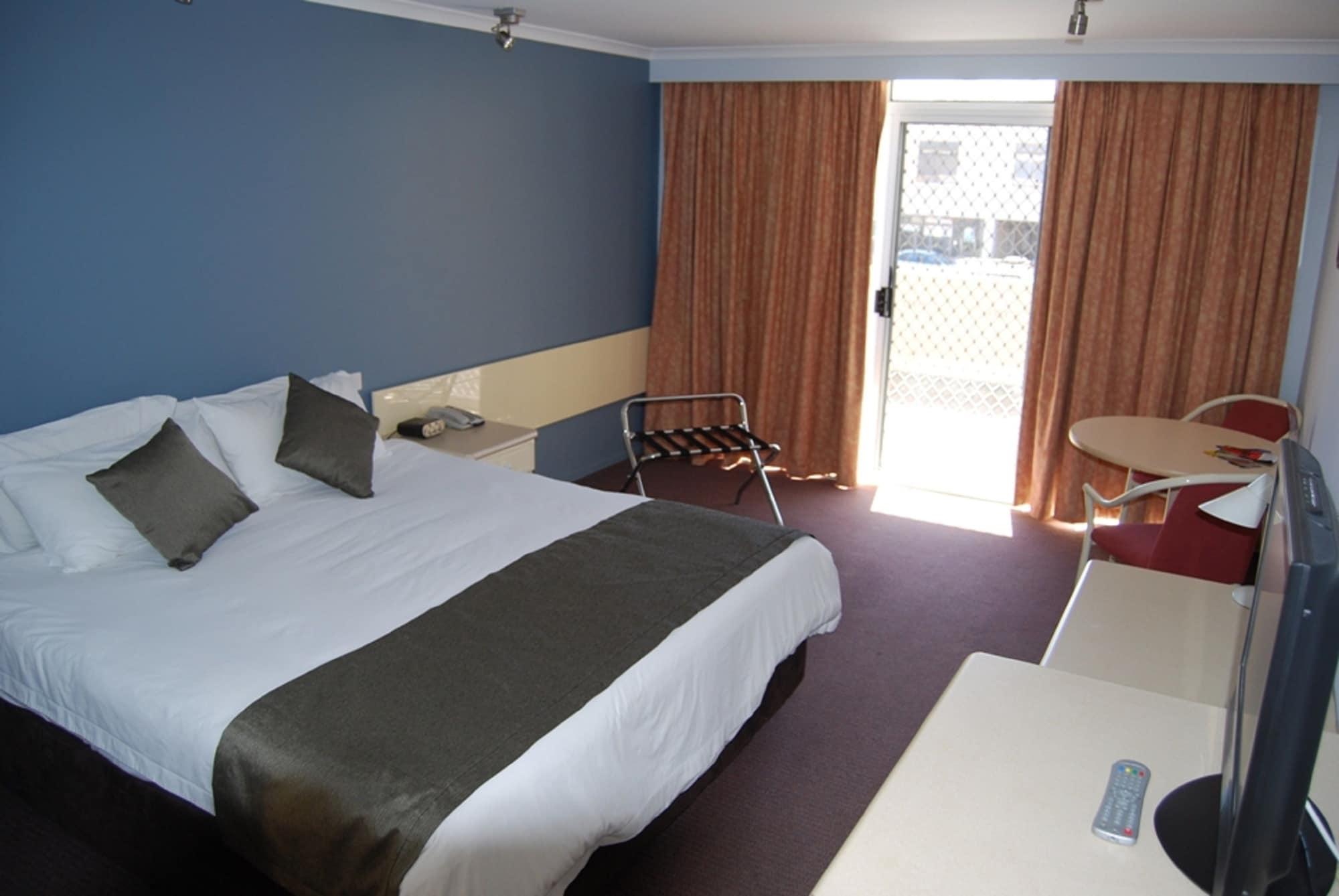 Stay At Alice Springs Hotel Exterior photo
