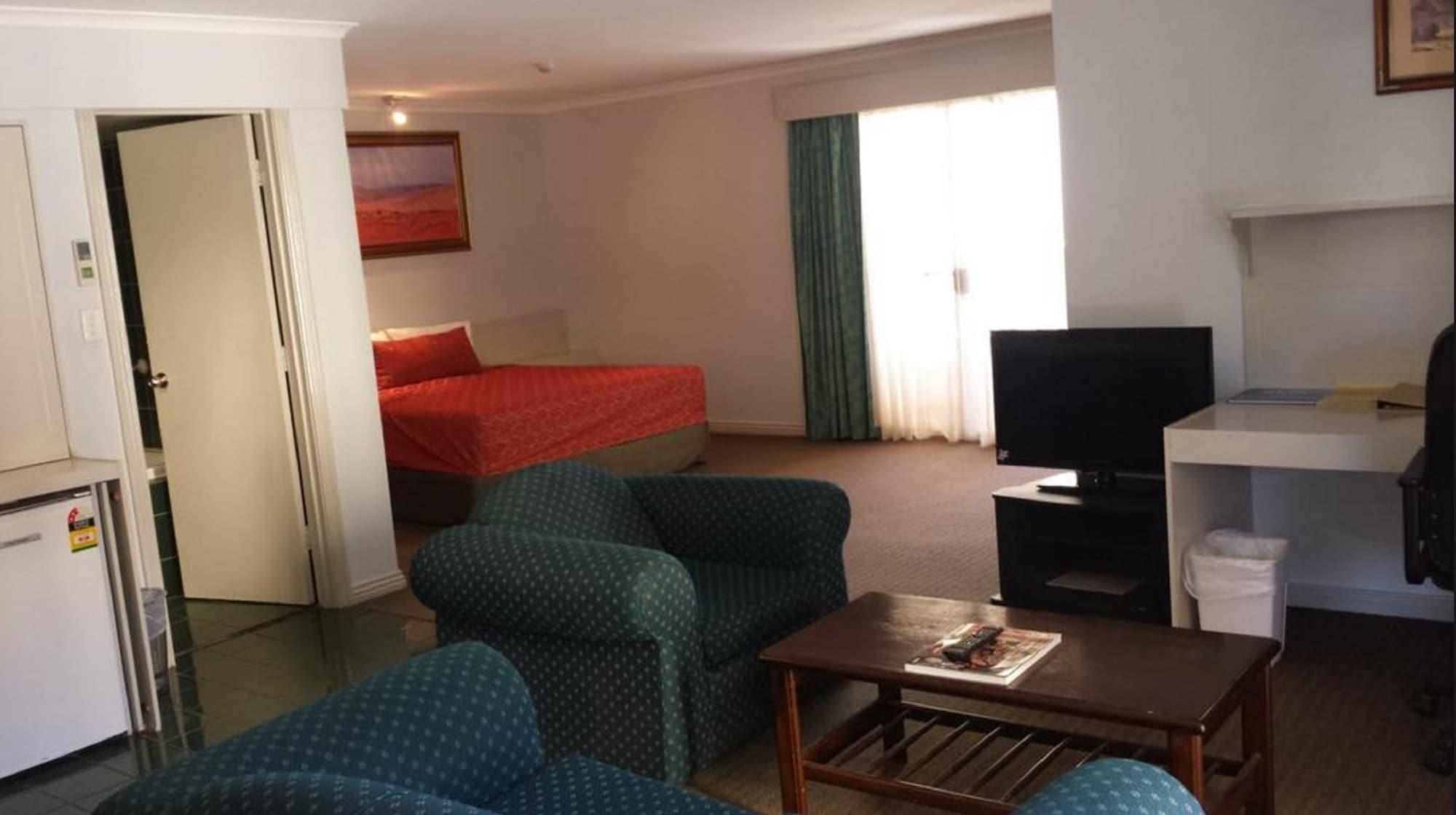 Stay At Alice Springs Hotel Exterior photo
