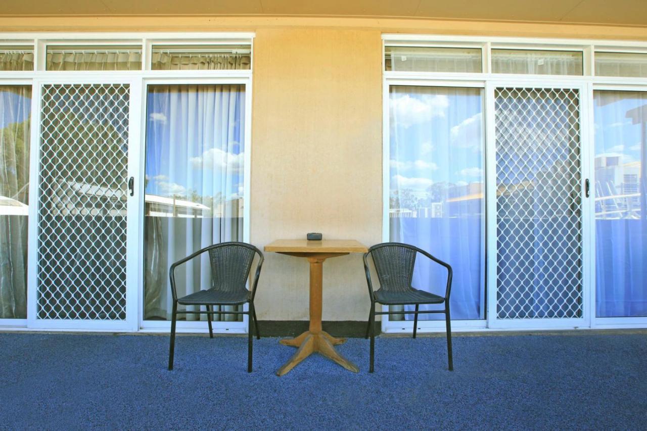 Stay At Alice Springs Hotel Exterior photo