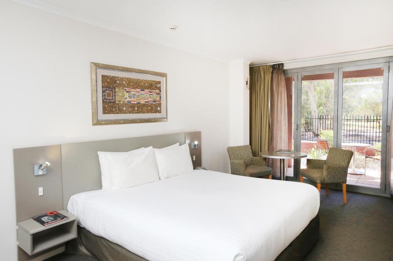 Stay At Alice Springs Hotel Exterior photo