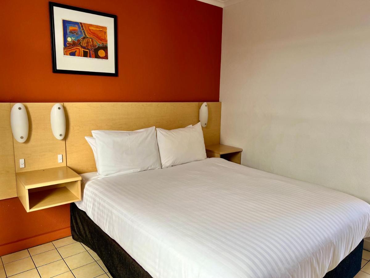 Stay At Alice Springs Hotel Exterior photo