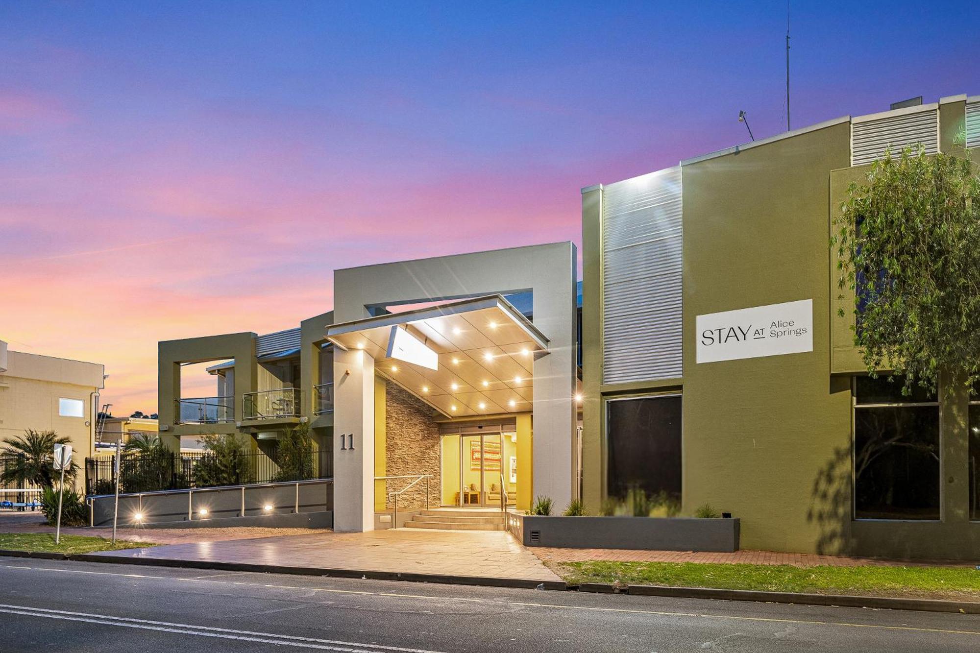 Stay At Alice Springs Hotel Exterior photo