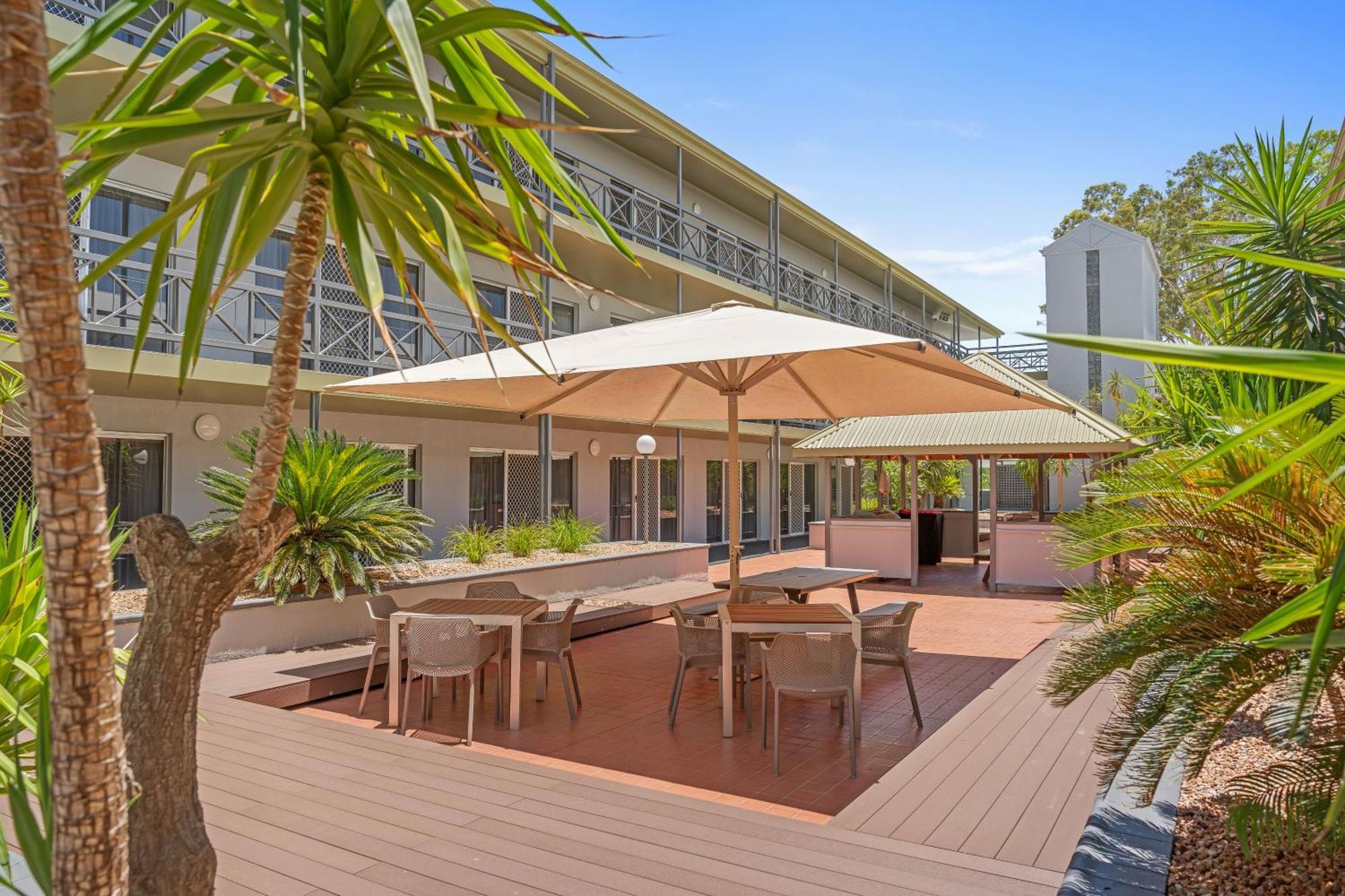 Stay At Alice Springs Hotel Exterior photo