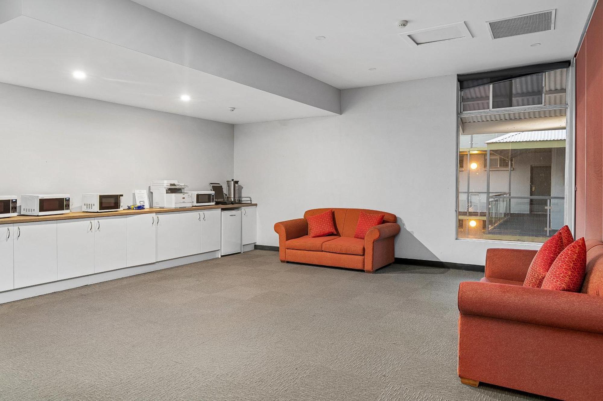 Stay At Alice Springs Hotel Exterior photo