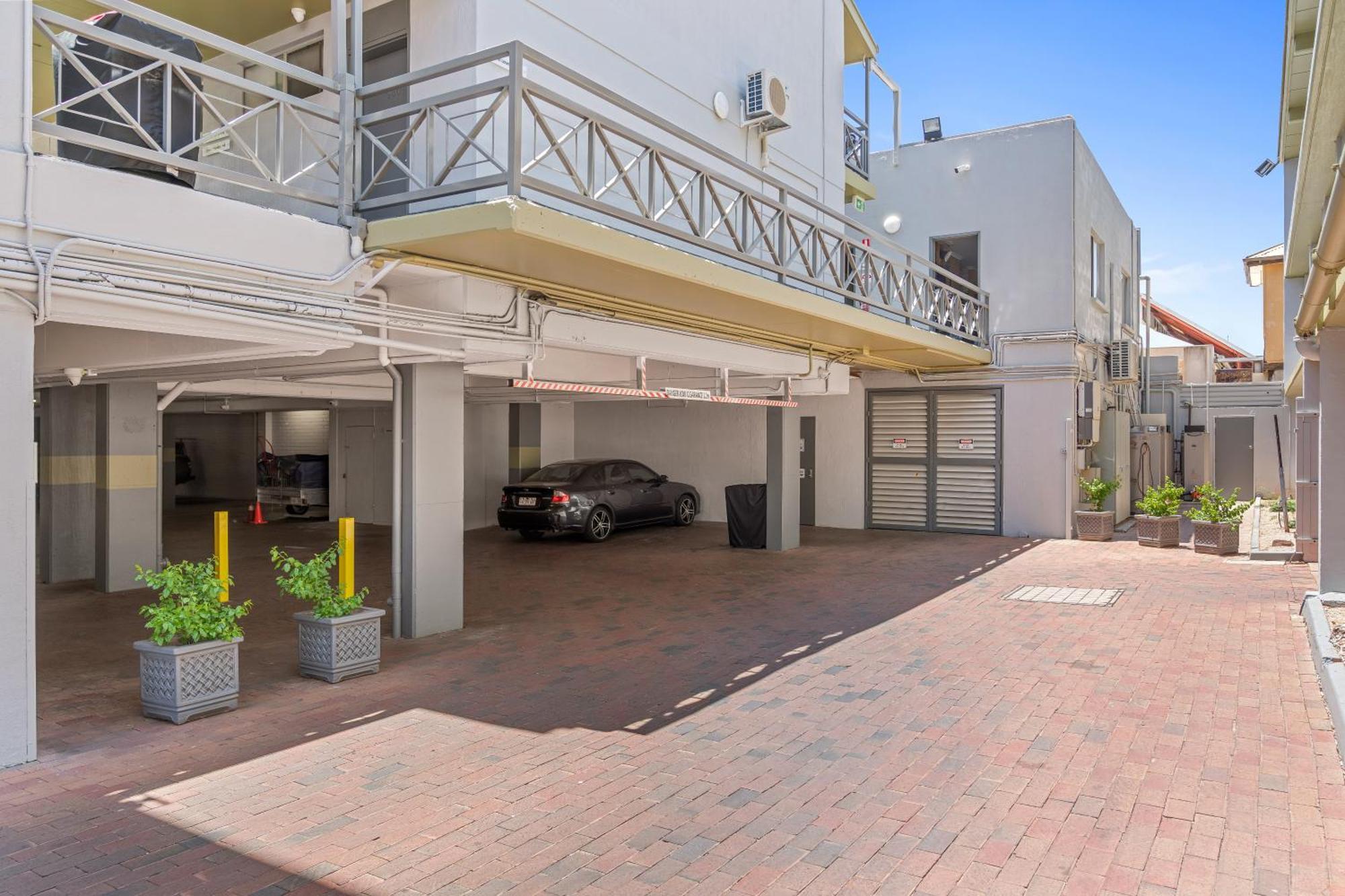 Stay At Alice Springs Hotel Exterior photo